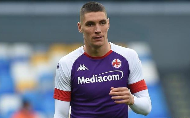 样的背景下 样的背景下