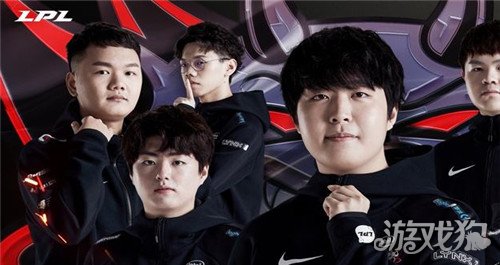 更是因为他 更是因为他